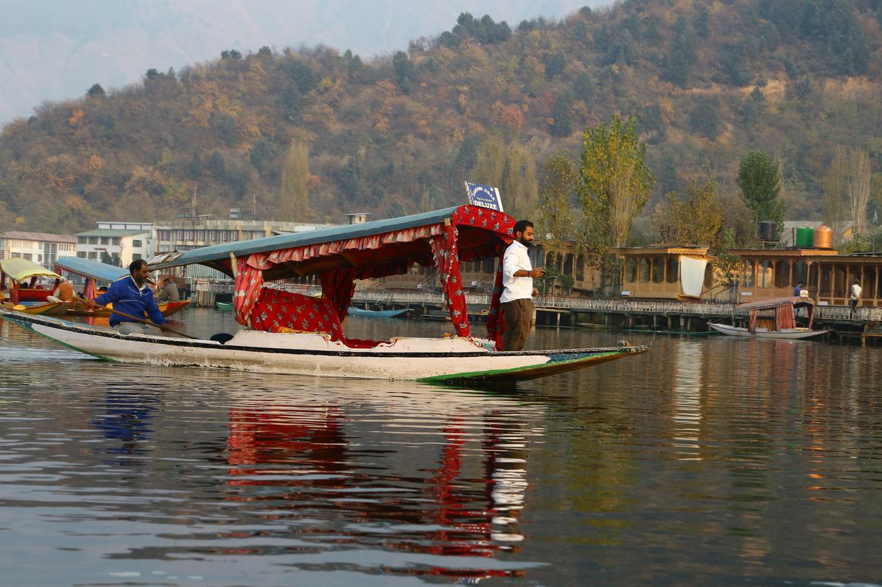 Готель Morning Star Group Of Houseboats Срінагар Екстер'єр фото